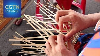 El Tejido de Bambú Alimenta los Sueños de Futuro de dos Generaciones