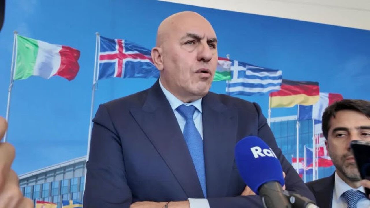 Crosetto: La Nato non è il club dei lettori, o si rispettano impegni o si esce