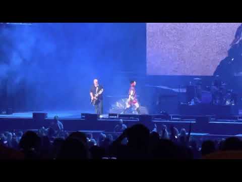 Garbage “I’m Only Happy When It Rains (new intro)” from Mid-Fla Amphitheater in Tampa 2021