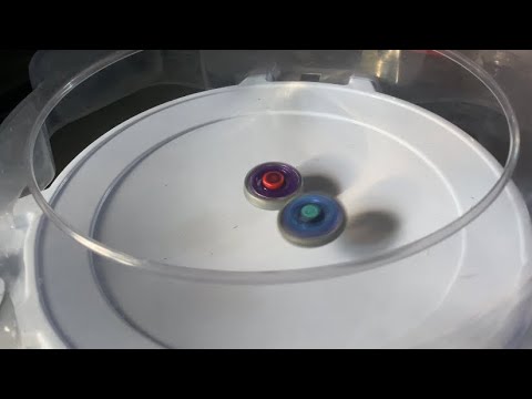 Earth Eagle 145WD vs Ray Gil 100RSF! ANNIHILATION | Beyblade Metal Masters!
