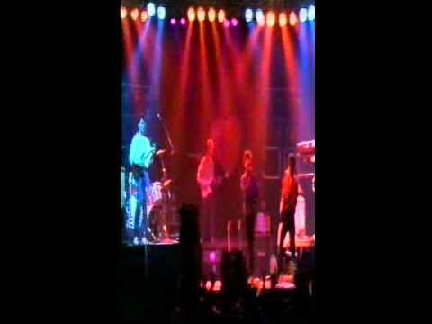 Crvena Jabuka - Nema vise vremena (uzivo 1990).avi