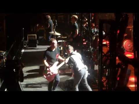 Pearl Jam Last Kiss London 2013