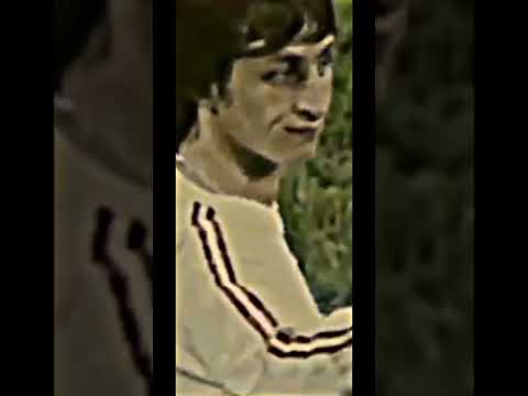 Zidane vs Baggio vs Crujiff #zidane #baggio #cruyff #vs #football