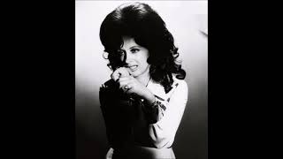 Leona Williams - There&#39;s More Love In The Arms You&#39;ll Be Leavin&#39;