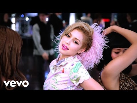 Video thumbnail for RUN AWAY (BENI(JPN))