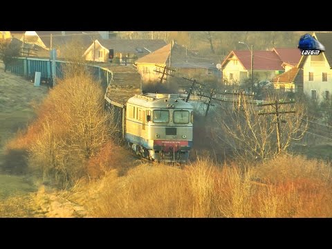 060-DA 60-0041-8 & Marfar Unicom Freight Train in Mirsid pe Apus/on Sunset - 04 March 2017