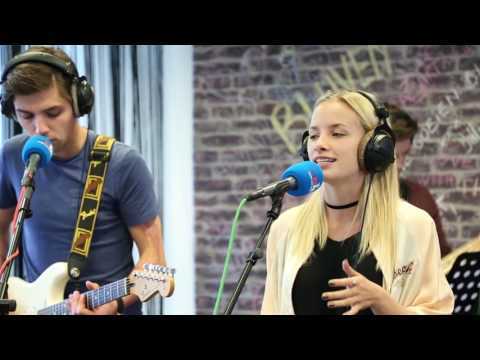 MNM: Tom Frantzis ft. Olivia Trappeniers - Here (Alessia Cara cover)