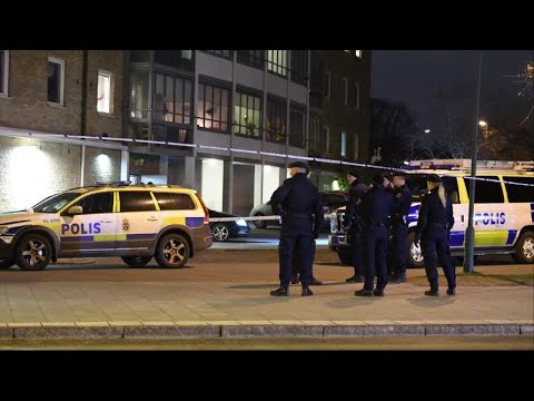 Dödsskjutningar i Malmö och Stockholm - Nyheterna (TV4)