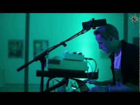 Quick Quick Obey - Sorry Restless People [Live session]