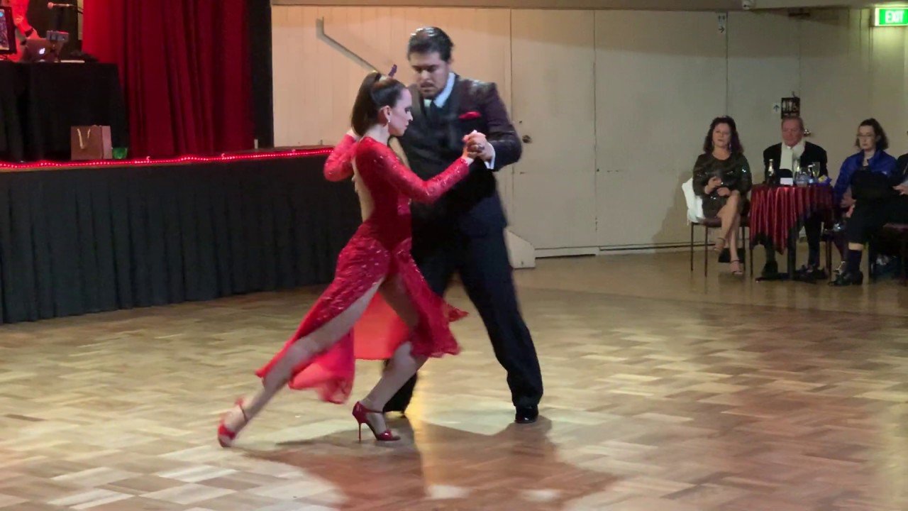 Anabella Diaz Hojman and Donato Juarez performing Argentine Tango - Milonga Triste by Hugo Diaz