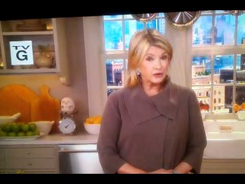 MARTHA STEWART HAS A SKULL IN HER KITCHEN