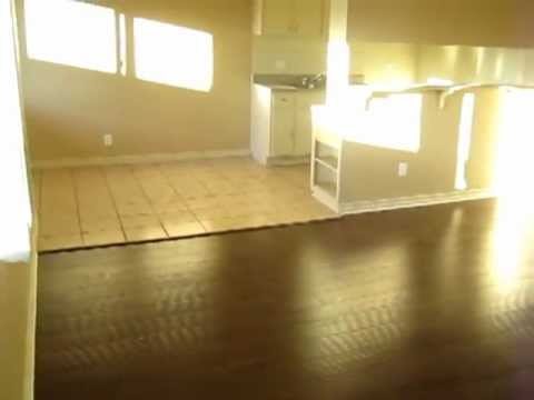 PL2517 - Top Floor Van Nuys, CA Apartment For Rent.