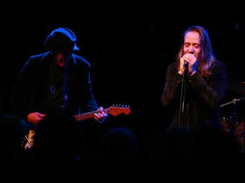 The Blue Poets - With your eyes Live