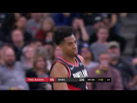 Hassan Whiteside Posts 21 points & 12 rebounds vs  San Antonio Spurs