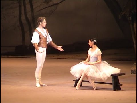 'Giselle' - Act I - Natalia Osipova and Andrey Merkuriev