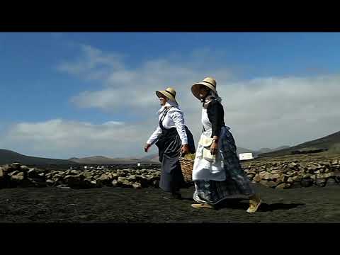 Yaiza celebra la Fiesta de la Vendimia Tradicional desde La Geria
