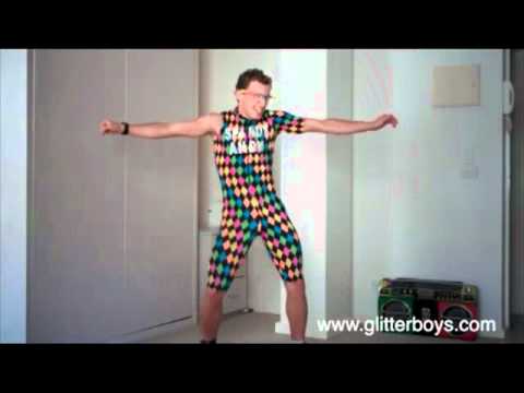 Spandy Andy dancing