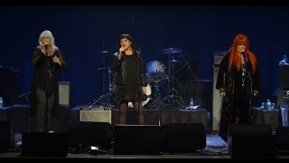 Ann Wilson, Emmylou Harris and Wynonna - Ring Them Bells (Live)