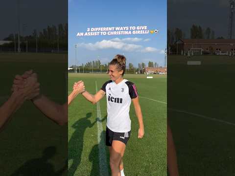 Adonias challenges Cristiana Girelli 😏#soccerskills