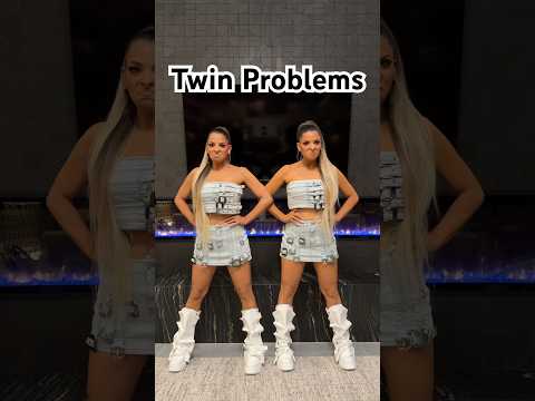 #twins in #shopakira #twinsisters #ootd