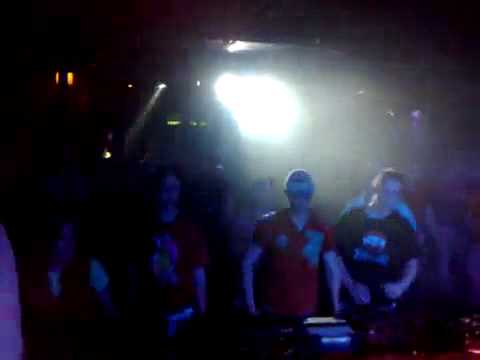 Attack of the new generation [25-10-2008] Partyraiser en Mc Frustrator