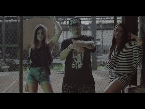 V∆LENTE - Atividade na Vila- part. Cacife Clandestino - directed by Toddy Ivon