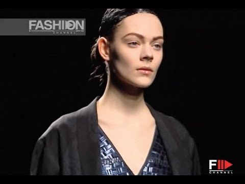 DRIES VAN NOTEN Fall 2007 Paris -  Fashion Channel