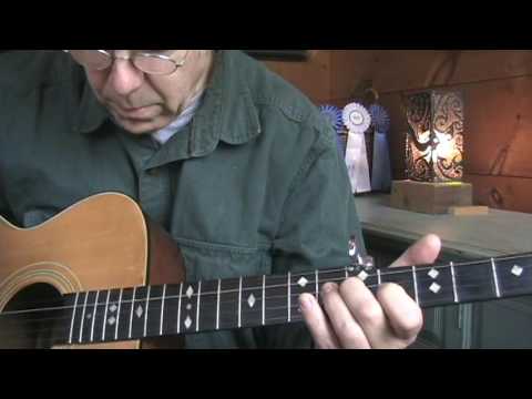5 String Clawhammer Guitar / Guy Wolff
