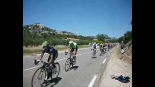 preview picture of video 'Tour de France 2013 passage des Baux de Provence'