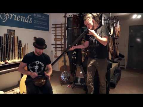 Carbony 2 piece didge and Hapi drum played by Daphyd  and Rob from Omnia