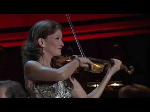 KATICA ILLÉNYI - Around the World in 80 Days