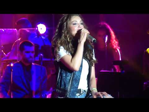 Thalia Viva Tour New York 2013 - Medley VIVA MEXICOOOOOO