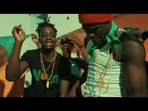 Etemiek ft @Young_Muggi- GRATARI (Prod.skandalyz x SLM Ghetto) [ Clip officiel ]