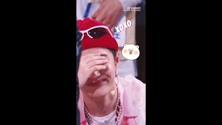 Download lagu Wang Yi Bo's reaction when see 2 men kiss #wangyibo #shorts #sdc5 #bjyx mp3