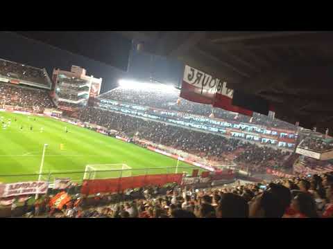 "Independiente 1 river 0 che ra sin pedís vino y copa no tenés" Barra: La Barra del Rojo • Club: Independiente • País: Argentina