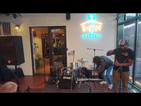 The Ling Gypsy Show & The Doctor Rythm Band at Glass House Winery and Brewery