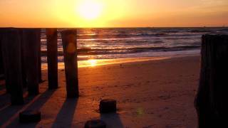 preview picture of video 'Naples, Florida Beach Sunset'