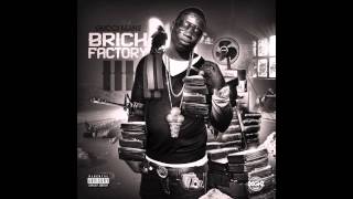 Gucci Mane - "Bombs" (feat. MPA Duke & Peewee Longway)