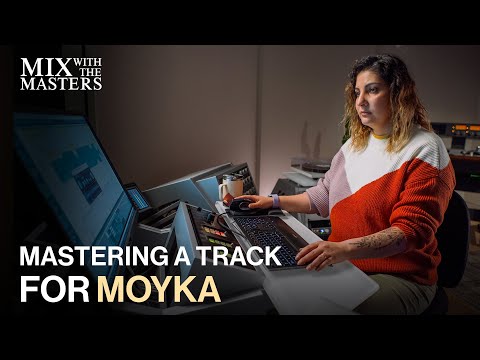 Idania Valencia mastering a track for Moyka | Sneak Peek