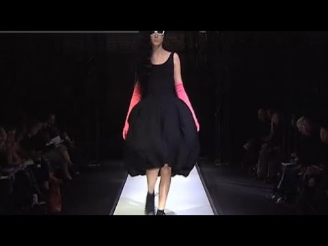 YOHJI YAMAMOTO Fashion Show Spring Summer Paris 2007 by Fashion Channel