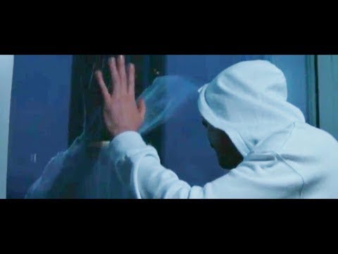 MANDIK feat Ksushasol - Уйти или остаться (Official Video)