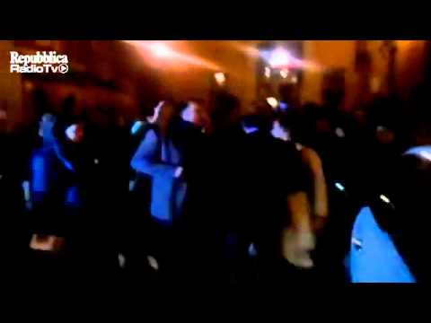 Bruno Vespa contestato e insultato davanti al Valle