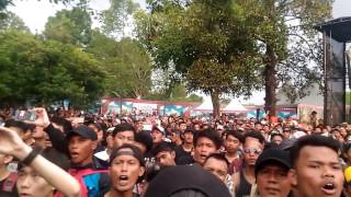 Download lagu Konser iwan fals 'siang seberang istana' mp3 Download lagu Konser iwan fals 'siang seberang istana' mp3