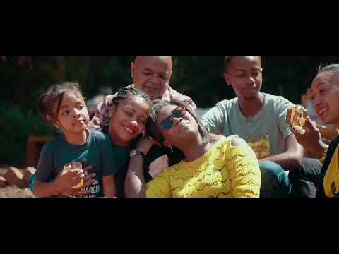 ÏSSA & TARIKA SAKAIZA - Efa fantatro, hainao