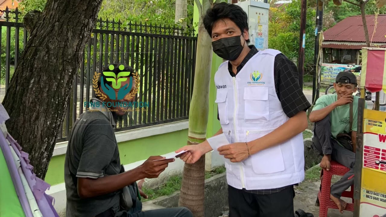 Jumat Berkah Perdana FINS Foundation