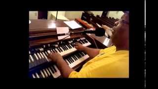 Tips for accompanying a soloist on the Hammond Organ (Kevin Turner)