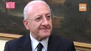 salerno-spuntano-scritte-offensive-contro-de-luca