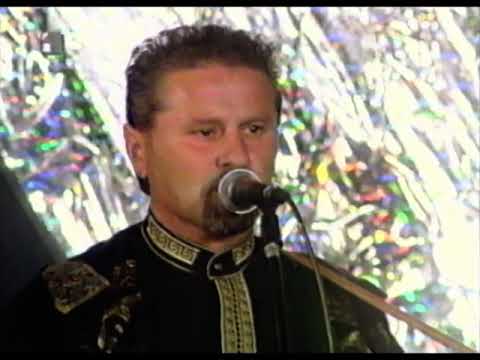 Haubiksi ------KLEČI DJEVA PRED OLTARAOM -------1998