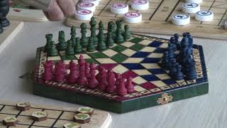 ნიკოლოზ ოსტაპენკო - სხვადასხვა სახეობის ჭადრაკის კოლექციონერი