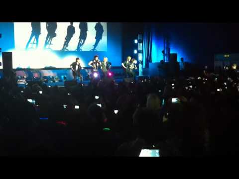 111103 shinee hello in London